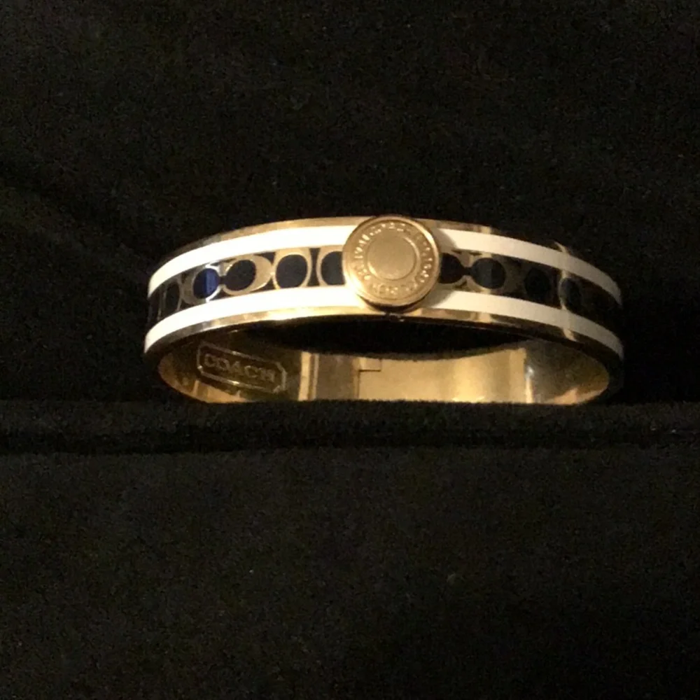 Coach Signature Bracelet - Picture 3 of 4